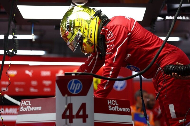 ハミルトン、ブレーキトラブルでラップタイムが30秒超遅く……フェラーリ代表「安全性に問題なし。彼はゆっくり走ったから」