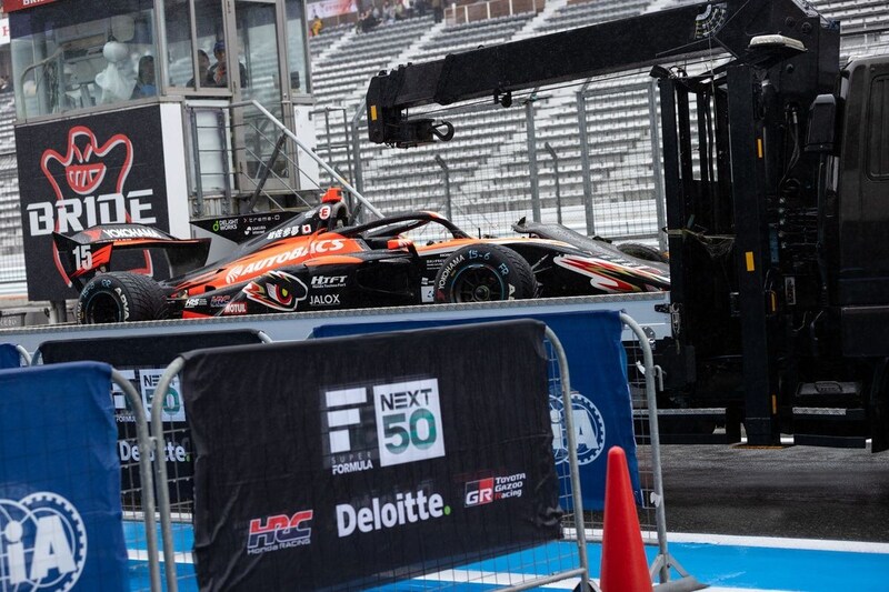 雨の富士でフェネストラズが初PP、トムスワンツー！　驚速岩佐はまさかのクラッシュでポール剥奪｜スーパーフォーミュラ第9戦富士