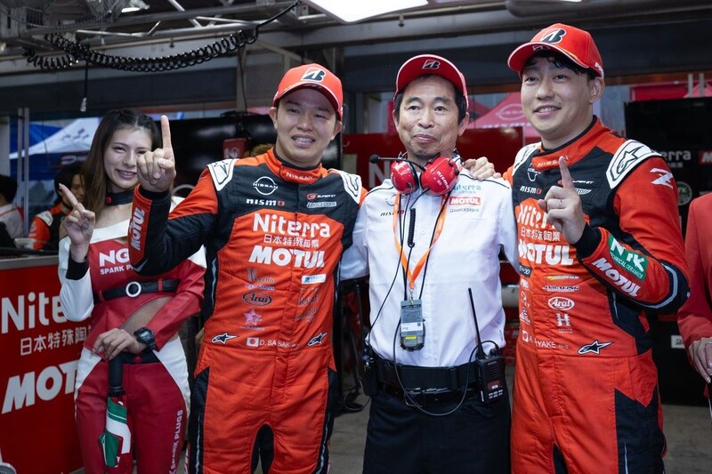 Q2で雨が本降りに！　トリッキーな予選を制したのは3号車Niterra Z。NISMO陣営がフロントロウに並ぶ｜スーパーGT第7戦オートポリス予選レポート