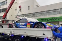 スバルBRZをまたもエンジントラブルが襲う。エキゾーストから火「あまりにもショック」……決勝に向けスペアに換装