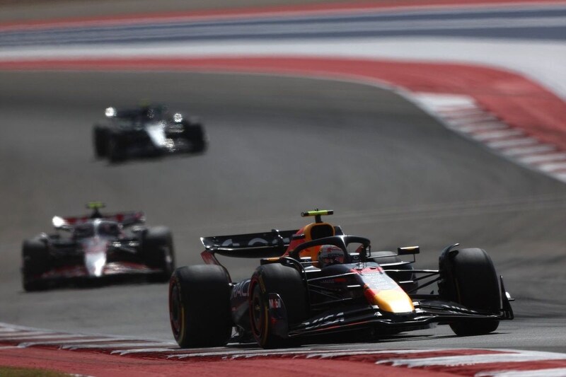 F1アメリカGP予選速報｜フェルスタッペン驚速ポールポジション。ノリスが意地の2番手。角田裕毅は13番手に沈む