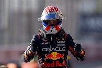 レッドブル、前日と同じ失態を繰り返すも関係ナシ……フェルスタッペン圧倒的速さでPP。角田裕毅はQ2敗退13番手｜F1アメリカGP予選レポート