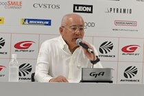 「気持ちとしては、非常に辛い」断腸の思いの坂東代表。“ガチンコ勝負”を追い求めてきたスーパーGTがタイヤワンメイク化の経緯を説明