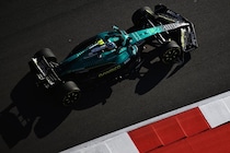 アストンマーティンは9番手のチーム？　アロンソの辛口評価に、チームは「詳細な分析が必要」