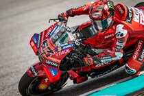 バニャイヤが日本GP以来のポールポジション！　ドゥカティ復活フロントロウ独占｜MotoGPマレーシアGP予選