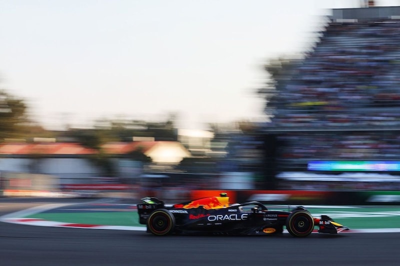 F1メキシコシティGP予選速報｜ノリスが他を圧倒PP獲得。フェラーリ勢2台が2〜3番手で襲いかかる……角田裕毅はQ2敗退11番手