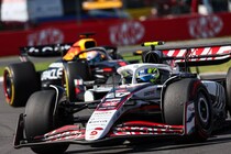 ベアマンがメキシコで殊勲の4位！　フェルスタッペン、ピアストリらトップチーム勢と対等に渡り合い自信深める「でもちびりそうだったよ！」