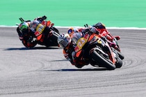 【MotoGP】マレーシアGPで明暗別れたKTM・アプリリア。その要因はなんだったのか？