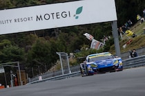 GT500は逆転王座狙うKeePer CERUMOがポール獲得！　GT300はSUBARUが衝撃1秒差PP｜スーパーGT最終戦もてぎ：公式予選速報