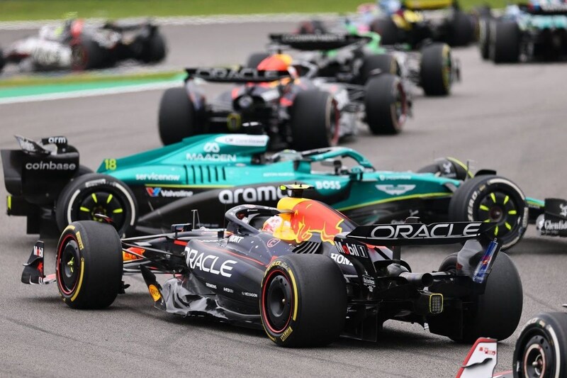 レースペースは悪くなかったのに……角田裕毅ペナルティとピット作業に泣き17位「何もかもうまくいかない週末だった｜F1サンパウロGP決勝