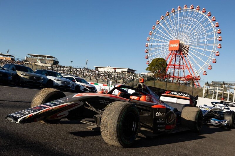 ポールシッターの岩佐歩夢、1周目の接触でまさかのリタイア。フラガのお咎めなし判定に納得いかず「あれがいいならなんでもあり」