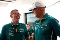 F1界に衝撃与えたニューウェイのアストン代表就任ニュース。でも本当にそうなるの？……さらなる体制変更の“序曲”という可能性も
