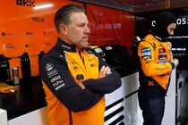 「ピアストリの勝利を我々が奪ってしまった」マクラーレンのブラウンCEO、F1カタールGPの判断ミスを悔いる