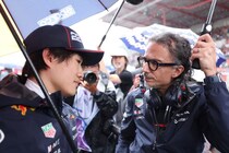レッドブルのメキーズ代表、F1レギュラーシート喪失の角田裕毅に惜別の言葉「彼は完璧なレーサーになった。ユウキのことを好きにならない人はいないよ」