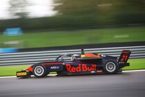 元レッドブル育成の荒尾創大が語る、苦悩の英国GB3。有望チームメイトと切磋琢磨「アレックス・ダンに勝てば、アントネッリにも勝てると思っていた」