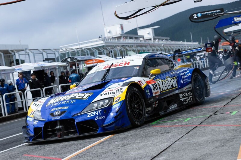 小林利徠斗がCERUMOからGT500ステップアップ！　GRスープラの4連覇なるか｜トヨタ2026年スーパーGT体制発表