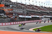 MotoGPの新規開催、興味の声多数！　でも「枠がない」と幹部……全22戦維持なら欧州戦が削減か？