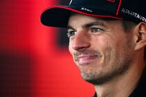 レッドブルのマシンが安定し始めた？　角田裕毅にとっても朗報か……フェルスタッペン証言「それが僕らふたりにプラスに働くことを願っている」