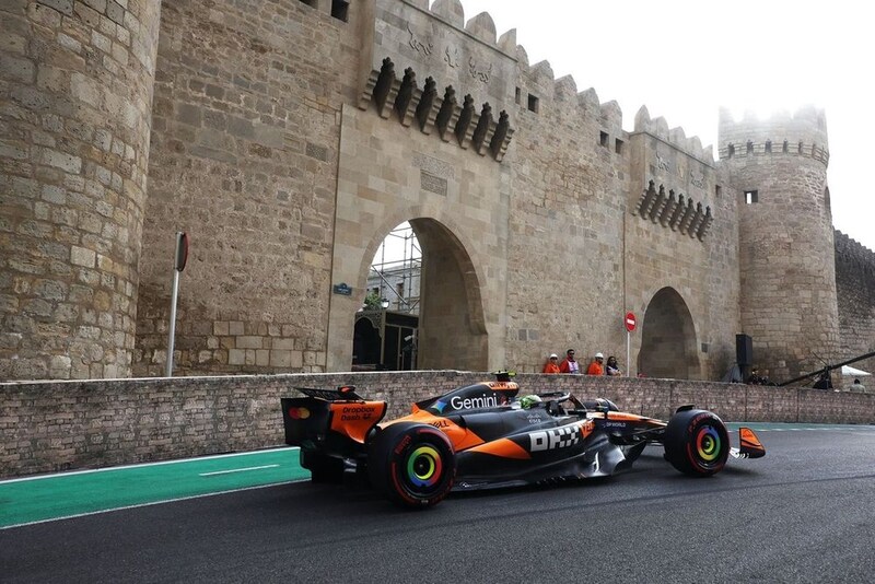 ノリス、アゼルGP初日はクラッシュで「大きな代償」支払うハメに。フェラーリ&レッドブルを警戒