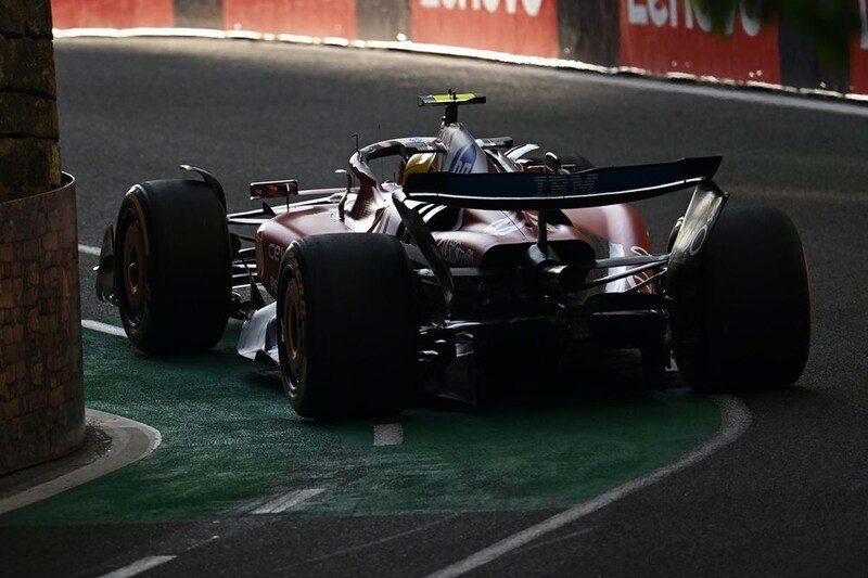 ハミルトン、FP2トップに「ブレーキが完璧に機能した」フェラーリ好調も慎重姿勢崩さず