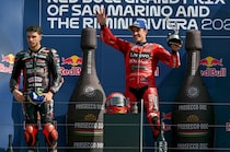 【MotoGP】「今シーズン終了までにマルケスを倒したい」調子上げるアプリリア、最強ライダー相手に目標ブチ上げる