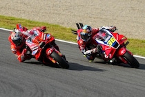 マルク・マルケス、6年ぶり7度目のMotoGPクラスタイトル確定！　僚友バニャイヤ優勝。ミルはホンダ母国で表彰台｜日本GP決勝