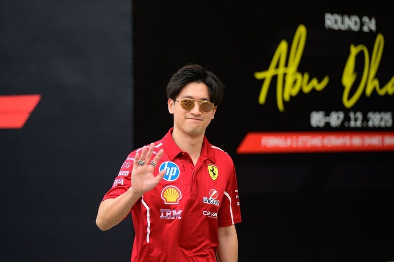 周冠宇、フェラーリとのリザーブドライバー契約を満了し離脱。F1シート確保できなかった2026年どうなる？