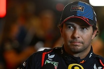 セルジオ・ペレス、レッドブルで苦境に喘ぐ中”超高額”心理学者の助言が役に立ったと明かす「でもチーム全体が敵対している感じだったから……キツかったね」