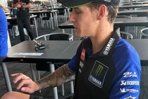 【MotoGP】クアルタラロ、セパンテスト初日のクラッシュで右手指を骨折……2日目以降は欠場へ