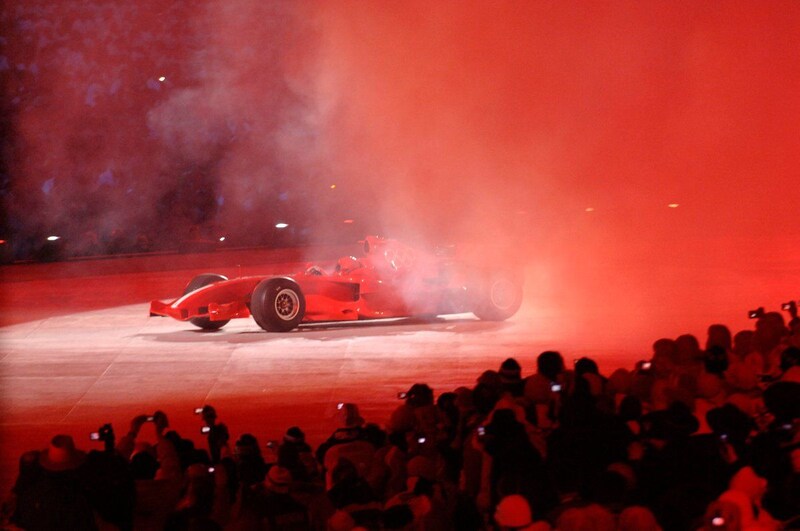 F1マシンがオリンピックを走った日……2006年トリノ五輪開会式。今夜開幕、ミラノ・コルティナ大会での再現はあるかな？？