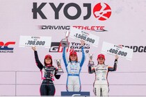 “女子レーサー”というジャンルは、モータースポーツの新たな人気コンテンツとなり得るのか？　成功収めたボートレースに聞く