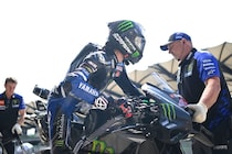 ヤマハ、新型MotoGPマシンの課題はやはりV4エンジンか「シャシーは悪くないが、さらなるパワーが必要」