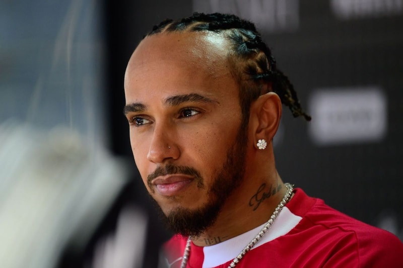 ルイス・ハミルトンに熱愛報道。アメリカの人気セレブ、キム・カーダシアンとスーパーボウルを観戦……交際の噂広がる