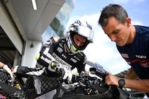 MotoGPの契約交渉早まりすぎ！　「正しくない決断をしてしまうかも」とジョアン・ミルがリスク指摘