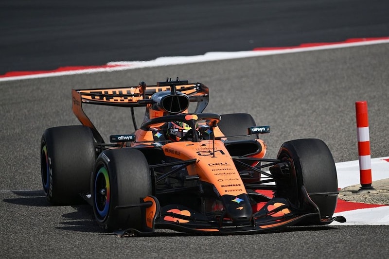 マクラーレン「メルセデスとフェラーリはウチより速い」テストでライバルの強さを認める