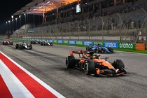 1万2000回転までキッチリ回せ！　ハイブリッドによるアシストが消え、難しくなるF1のスタート。各チームはどう対処するのか
