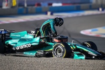 第2回バーレーンF1テスト初日午後：メルセデス至極順調、ラッセル最速。アストン・ホンダはストロールのスピンもあり最少周回数