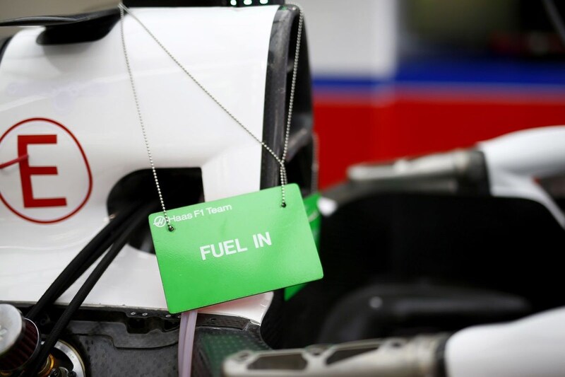 2026年のF1”持続可能燃料”は、技術開発の大戦争に！　分子レベルまでクローズアップして開発……マシンの軽量化にも繋がる？