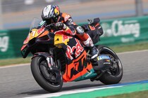 ペドロ・アコスタがキャリア初のスプリント勝利！　小椋藍、2年連続の4位フィニッシュ｜MotoGPタイGPスプリント