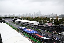 中東情勢緊迫の中、F1オーストラリアGPは予定通り開催へ。足止めされた一部スタッフにはチャーター便が手配……主催者も準備万端をアピール