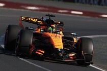 母国ピアストリがメルセデス勢抑えトップ。アストン・ホンダは2台で31周｜F1オーストラリアGP FP2