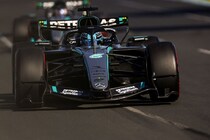 メルセデス、別次元の速さでフロントロウ独占！　ラッセルがポールポジション｜F1オーストラリアGP予選