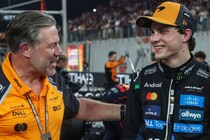 マクラーレンCEOザク・ブラウンはいい人だよ！　悪役レッテルにピアストリが擁護