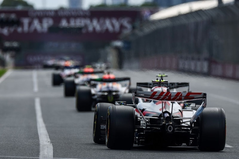 スタート前にバッテリー切れ続出！　新時代F1のフォーメーションラップはやること山積み？
