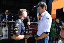 アルピーヌF1の株式買収、メルセデスのトト・ウルフ代表も参戦！　ホーナーとの争い以上の意味とは