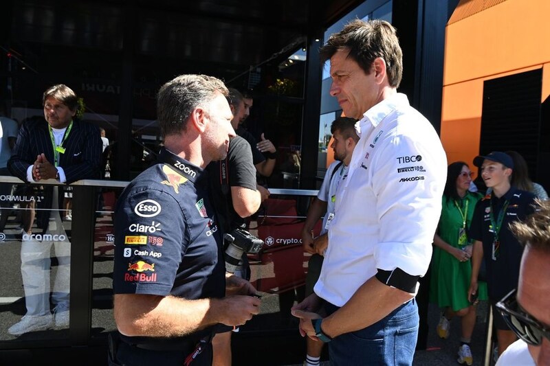 アルピーヌF1の株式買収、メルセデスのトト・ウルフ代表も参戦！　ホーナーとの争い以上の意味とは