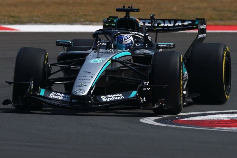 F1中国GP FP1速報｜メルセデスが今回もアタックラップでは他を圧倒か？　アストンマーティン・ホンダは周回を重ねる