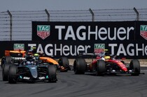 F1中国GPスプリント速報｜スタート直後の激戦再び。ラッセル優勝もフェラーリ勢が肉薄