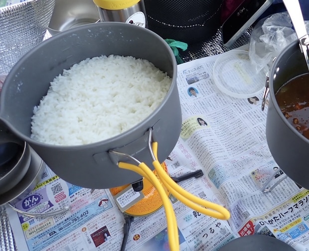 【決定版】キャンプご飯の炊き方ガイド!メスティン・飯ごう・鍋などアイテム別に解説|失敗しないコツも