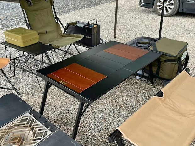 キャンプにおすすめのおしゃれなテーブル18選!木製・アイアン・ソロ用まで